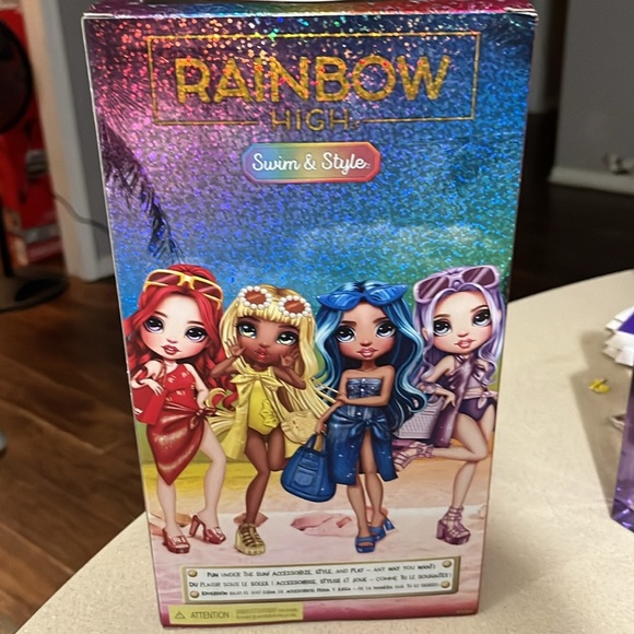 Rainbow High Sunny Madison In box NEW - Picture 2 of 6